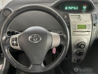 Usata Toyota Yaris Sol 87 CV (63 kW) 2007 Grigio Utilitaria