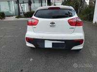 Usado Kia Rio 90 HP (66 kW) 2017 Branco Sedan