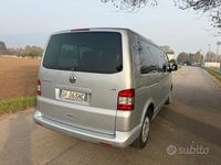Usata VW Caravelle 2007 Grigio Monovolume