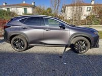 Usata Lexus NX450h+ 185 CV (136 kW) 2024 Grigio SUV