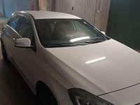 Begagnad Mercedes 180 109 HK (80 kW) 2014 Vit Sedan