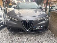 Usata Alfa Romeo Stelvio Business 209 CV (153 kW) 2017 Grigio SUV