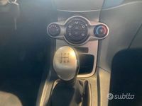 Usata Ford Fiesta 74 CV (54 kW) 2009 Grigio Utilitaria