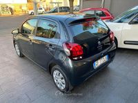 Usata Peugeot 108 Active 72 CV (52 kW) 2021 Gray Berlina