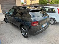 Usado Citroën C4 Shine 99 HP (72 kW) 2016 Preto SUV