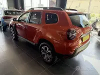 Usata Dacia Duster Journey 101 CV (74 kW) 2023 Arancione SUV