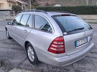 Usata Mercedes C220 143 CV (105 kW) 2002 Grigio Station wagon