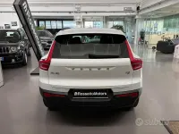 Usata Volvo XC40 Momentum 129 CV (94 kW) 2021 Bianco SUV