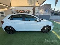 Usata VW Polo 80 CV (58 kW) 2021 Bianco Utilitaria
