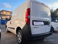 Usata Fiat Doblò Lounge 95 CV (69 kW) 2020 Bianco Monovolume