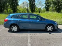 Usata Opel Astra Cosmo 60 CV (44 kW) 2014 Blu met Station wagon