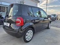 Usata Renault Modus 75 CV (55 kW) 2012 Nero Monovolume