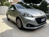 Usata Peugeot 208 Active 82 CV (60 kW) 2016 Utilitaria