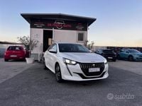 Usata Peugeot 208 Allure 100 CV (73 kW) 2022 Bianco Utilitaria