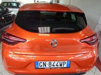 Usata Renault Clio V Equilibre 65 CV (47 kW) 2023 Arancione Berlina