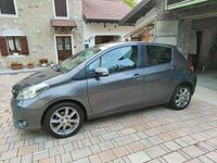 Usata Toyota Yaris Lounge 99 CV (72 kW) 2014 Utilitaria