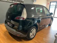 Usata Renault Scénic III XMOD 110 CV (80 kW) 2013 Nero Monovolume