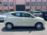Usata Lancia Ypsilon Platinum 69 CV (50 kW) 2016 Giallo Utilitaria