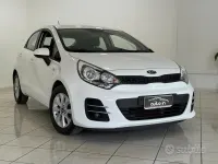 Usata Kia Rio 75 CV (55 kW) 2016 Bianco Utilitaria