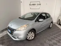 Usata Peugeot 208 Allure 82 CV (60 kW) 2013 Grigio Utilitaria
