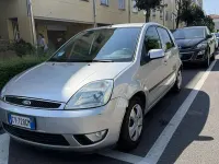 Usata Ford Fiesta Ambiente 75 CV (55 kW) 2005 Utilitaria