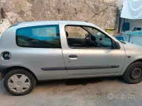 Usata Renault Clio II 58 CV (42 kW) 2000 Grigio Berlina