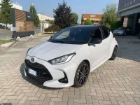 Usata Toyota Yaris Hybrid Sport 116 CV (85 kW) 2022 Grigio Berlina