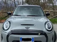 Usata Mini Cooper SE Classic 75 kW (102 CV) 2021 Grigio Utilitaria