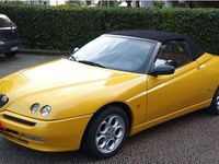 Usata Alfa Romeo Spider 144 CV (105 kW) 2000 Giallo Cabrio