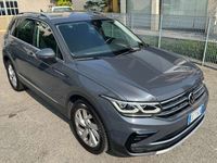Usata VW Tiguan Elegance 150 CV (110 kW) 2021 Delfingrau metallic SUV