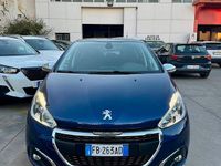 Usata Peugeot 208 Allure 99 CV (72 kW) 2015 Blu Utilitaria