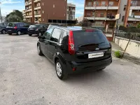 Usata Ford Fiesta Ghia 68 CV (50 kW) 2008 Nero Utilitaria