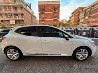Usata Renault Clio V 101 CV (74 kW) 2020 Bianco Utilitaria
