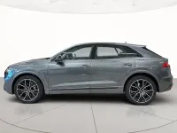 Usata Audi Q8 Sport 286 CV (210 kW) 2022 Grigio daytona perlato SUV
