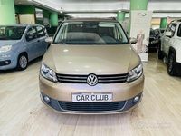 Usata VW Touran Highline 105 CV (77 kW) 2015 Oro Monovolume