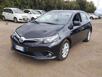 Usata Toyota Auris Hybrid Active 99 CV (72 kW) 2018 Nero Berlina