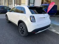 Nuova Fiat 600 La Prima 136 CV (100 kW) 2026 Bianco SUV