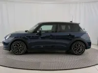 Usata Mini Cooper Favoured 204 CV (150 kW) 2024 Blu/azzurro Utilitaria