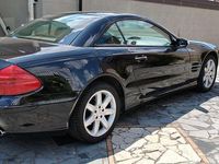Usata Mercedes SL500 306 CV (225 kW) 2005 Nero Cabrio