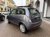 Usata Lancia Ypsilon 75 CV (55 kW) 2012 Grigio Utilitaria