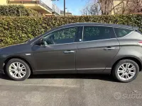 Usata Lancia Delta Silver 120 CV (88 kW) 2014 Grigio Utilitaria