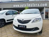 Usata Lancia Ypsilon Gold 69 CV (50 kW) 2022 Bianco Utilitaria