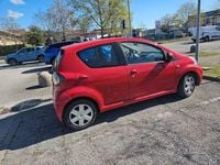 Usata Toyota Aygo Sol 68 CV (50 kW) 2009 Rosso Utilitaria