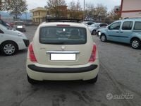Usata Lancia Ypsilon 80 CV (58 kW) 2004 Beige Utilitaria
