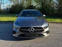 Usata Mercedes A180 Business 116 CV (85 kW) 2025 Grigio montana Berlina