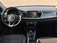 Usado Kia Rio 84 HP (61 kW) 2020 Preto Sedan