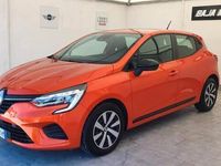 Usata Renault Clio V Business 91 CV (66 kW) 2023 Arancione Berlina