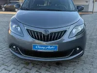 Usata Lancia Ypsilon Gold 69 CV (50 kW) 2022 Grigio scuro Utilitaria