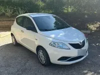 Usata Lancia Ypsilon Silver 69 CV (50 kW) 2017 Bianco Utilitaria