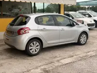 Usata Peugeot 208 68 CV (50 kW) 2014 Grigio Utilitaria